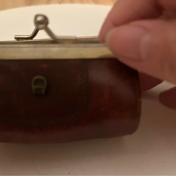 VINTAGE Etienne Aigner Coin Purse - Picture 11 of 11